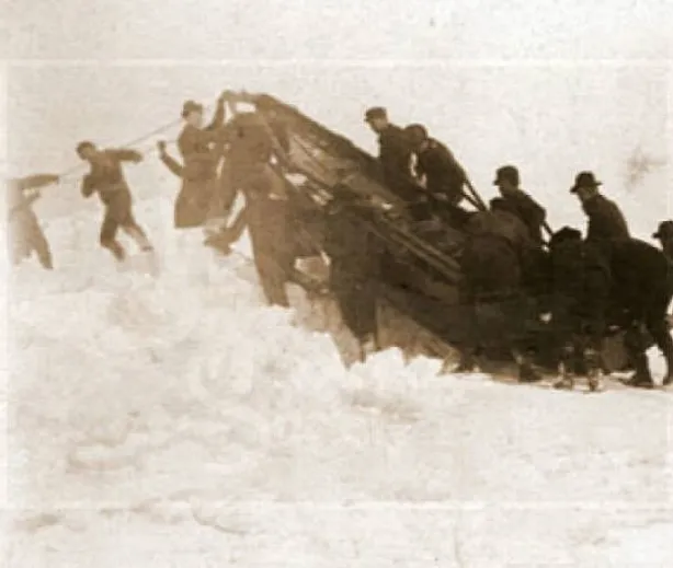 iceboat 1
